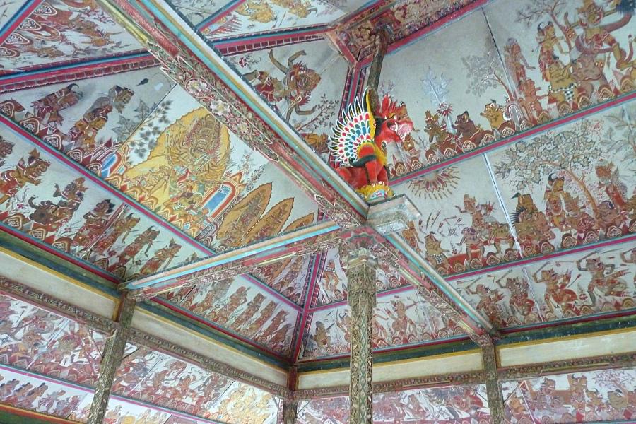バリ島の宮殿バレカンバンの天井画の写真@インドネシア観光