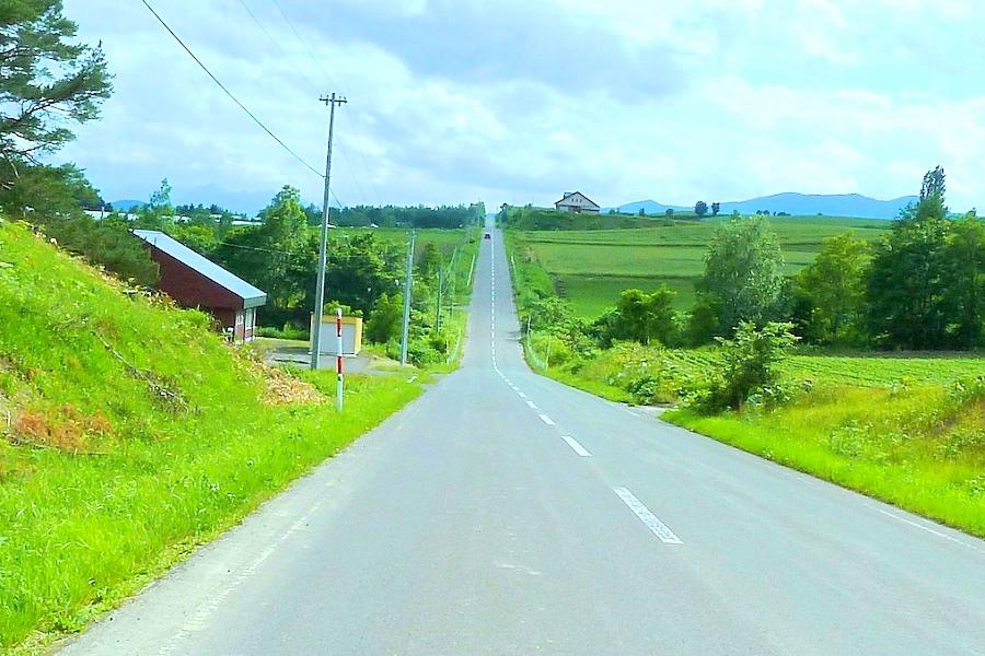 美馬牛エリアのジェットコースターの路の写真@北海道観光