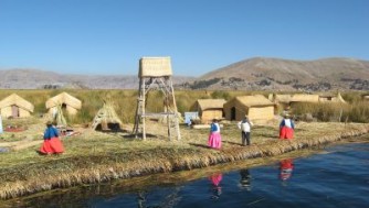 プーノからチチカカ湖のウロス島やタキーレ島やアマンタニ島を観光!ペルー旅行記