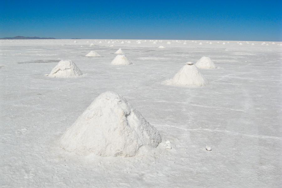 観光ウユニ塩湖/塩原(Salar de Uyuni)(ランチ込み観光5時間)(標高3700m)の写真