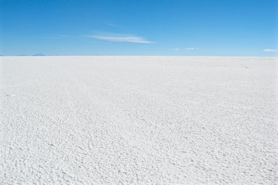 観光ウユニ塩湖/塩原(Salar de Uyuni)(ランチ込み観光5時間)(標高3700m)の写真