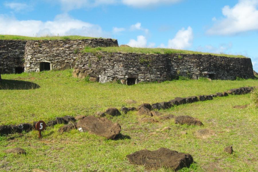 観光世界遺産オロンゴ儀式村(ceremonial village of Orongo)(観光15分)の写真61