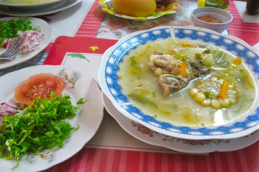 チリ北部の町イキケのチリ料理の写真