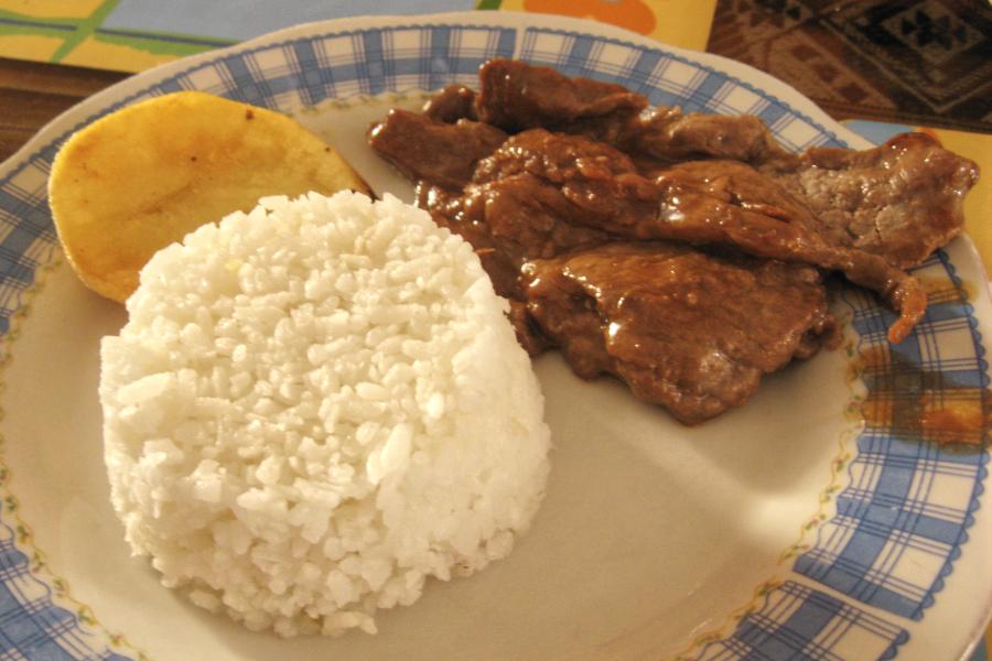 チリ北部の町アリカのチリ料理の写真