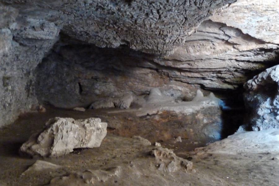 観光世界遺産周口店の北京原人遺跡((ジョウコウディエン ペイチンレン イージー)(観光3時間)の写真