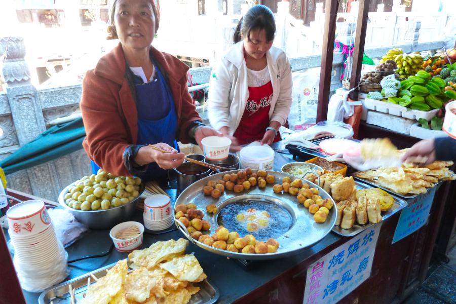 雲南省の米線などの写真