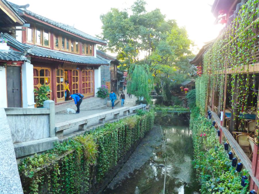 観光世界遺産麗江旧市街(れいこう/中国語読み:リージャン)(標高2400m)(観光8時間)の写真