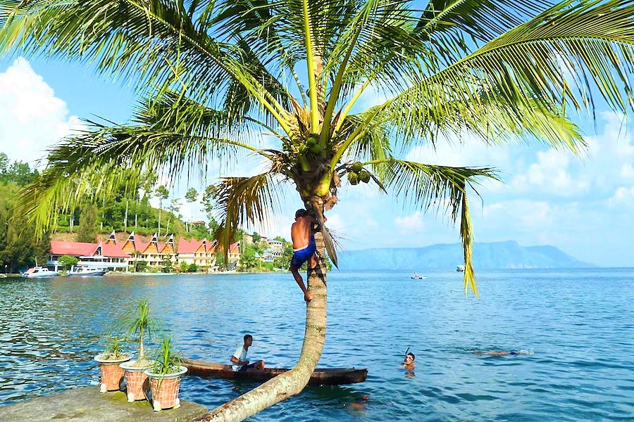 スマトラ島 トバ湖とサモシール島の文化遺跡@観光/インドネシア写真