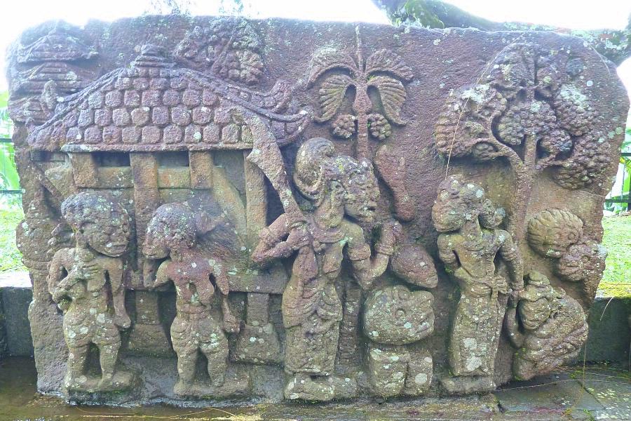 ソロのスクー寺院遺跡のヒンドゥー神話レリーフの写真@インドネシア観光