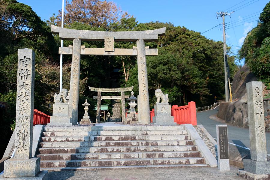 観光世界遺産大島の宗像大社 中津宮(むなかたたいしゃ なかつみや/なかつぐう)(観光15分)の写真