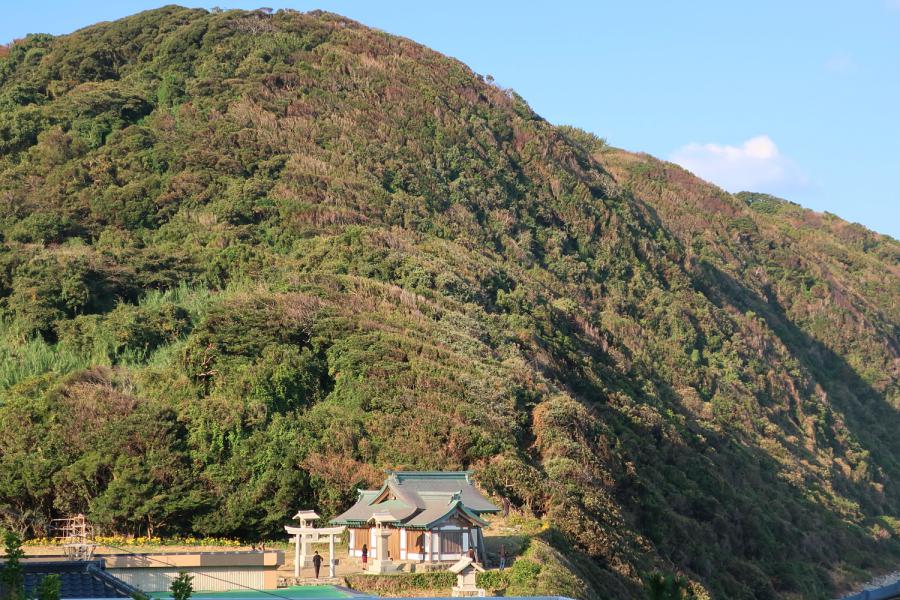 観光世界遺産大島の宗像大社 沖津宮遥拝所(むなかたたいしゃ おきつみや ようはいしょ)(観光12分)の写真