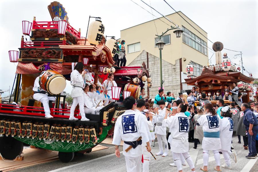 第29回 富岡どんと祭りの山車の写真