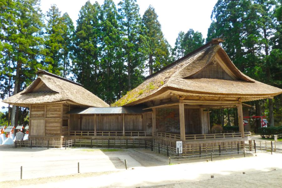 世界遺産 平泉の白山神社能楽殿の写真