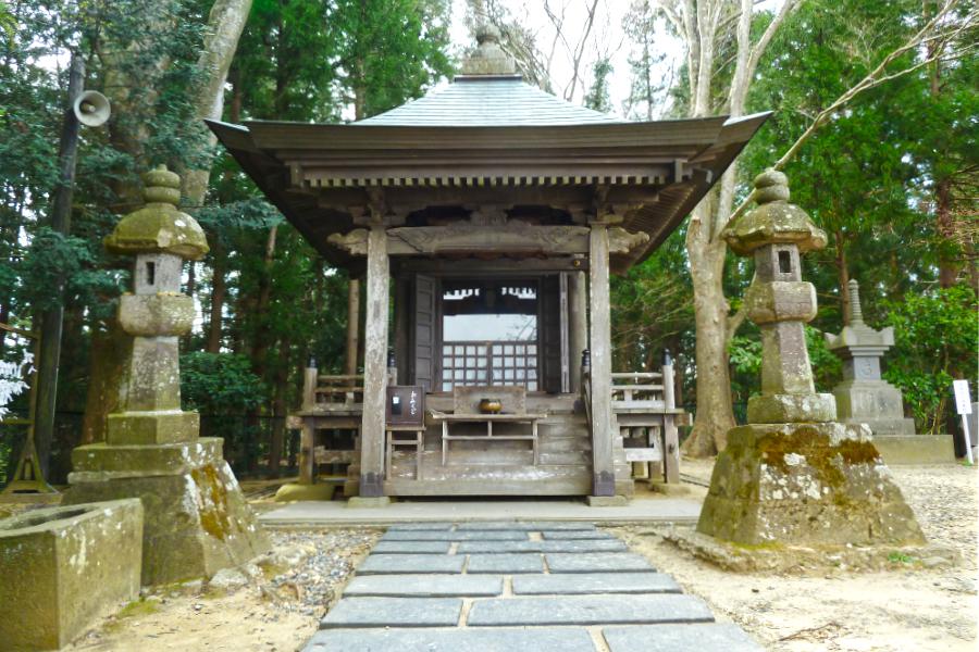 平泉 高舘義経堂・衣川館の写真