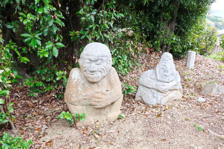 観光吉備姫王墓/檜隈墓と猿石(きびひめのみこのはか/ひのくまのはか さるいし)(観光5分)の写真