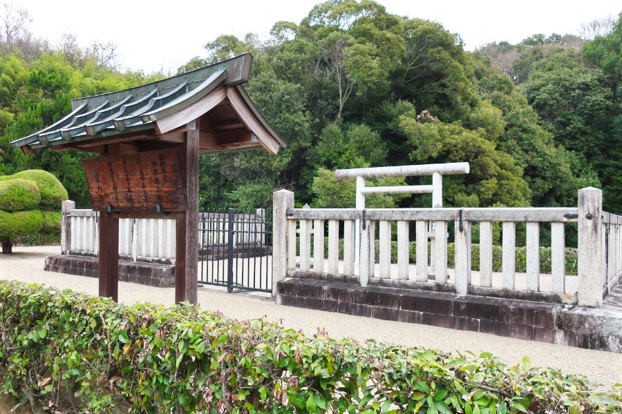 観光欽明天皇陵/檜隈坂合陵/梅山古墳(きんめい/ひのくまのさかあいのみささぎ)(観光5分)の写真