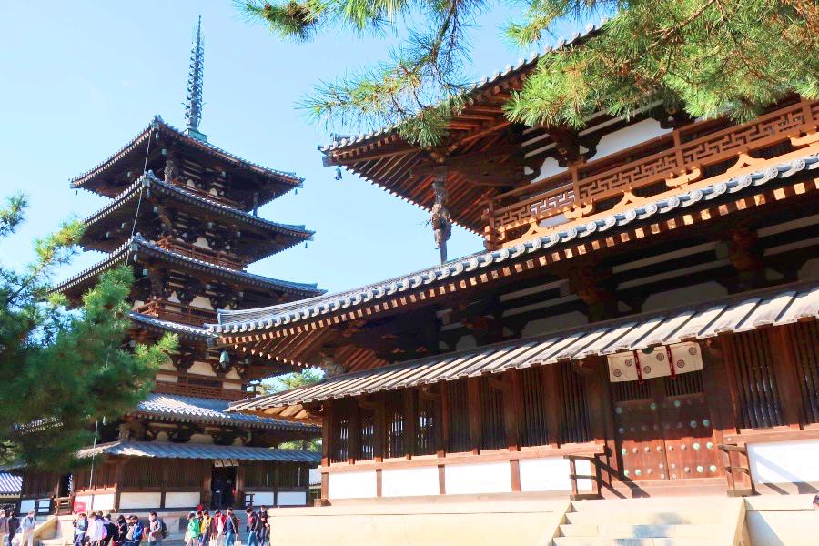 世界遺産 法隆寺の五重塔と金堂の写真@奈良観光