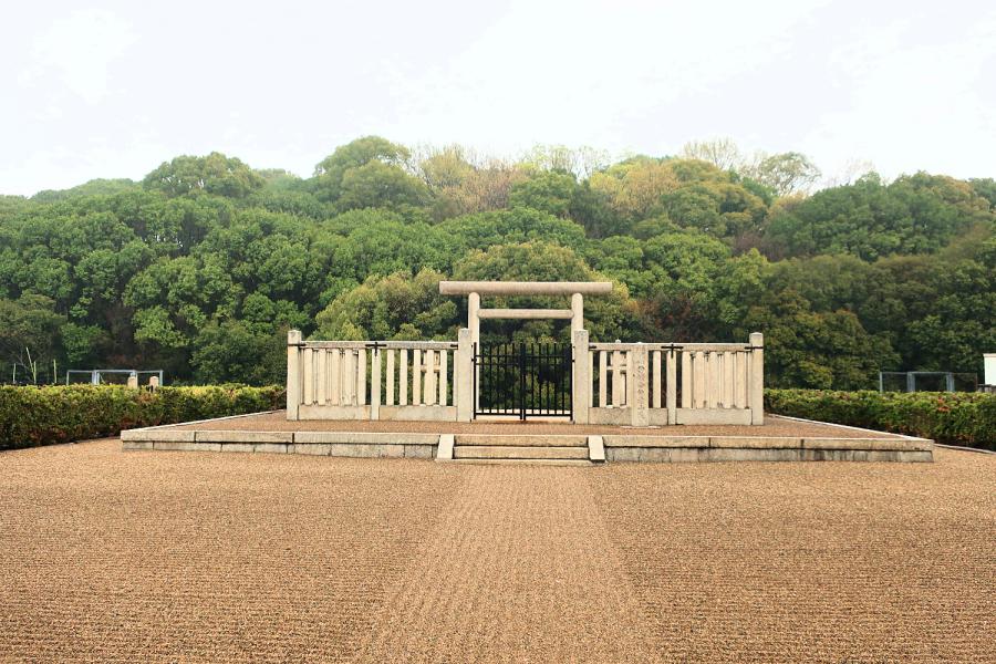 観光世界遺産仲姫命陵古墳(なかつひめのみことりょうこふん)/仲ツ山古墳(なかつやまこふん)と鍋塚古墳(なべづかこふん)の写真