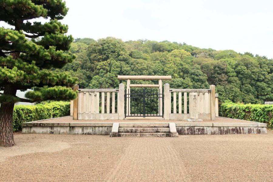 観光世界遺産白鳥陵古墳(はくちょうりょうこふん)/軽里大塚古墳(かるさとおおつかこふん)の写真