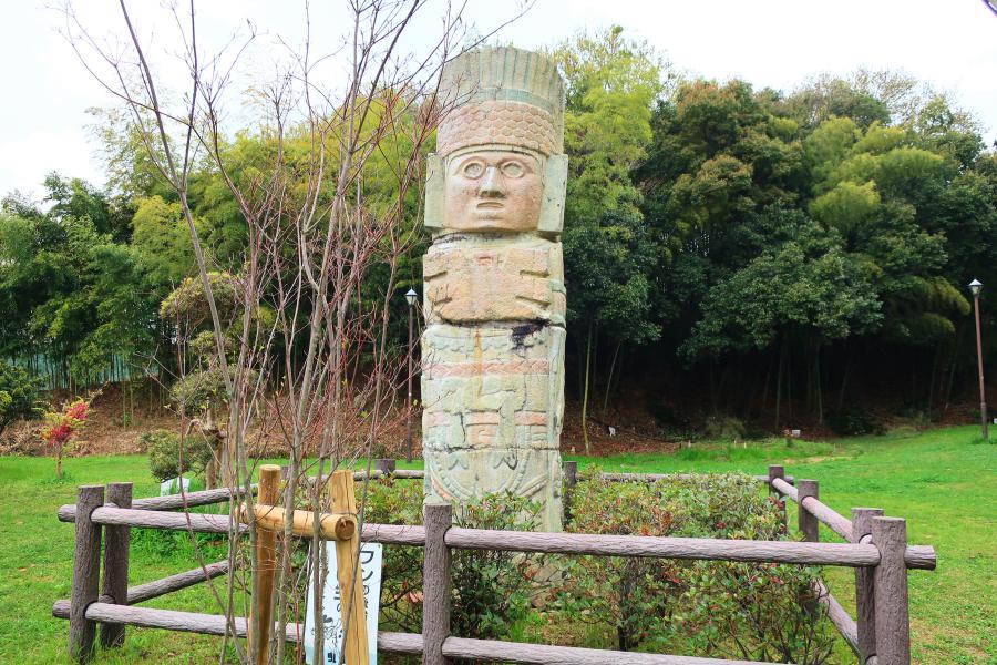 観光世界遺産峯ヶ塚古墳(みねがづかこふん)の写真