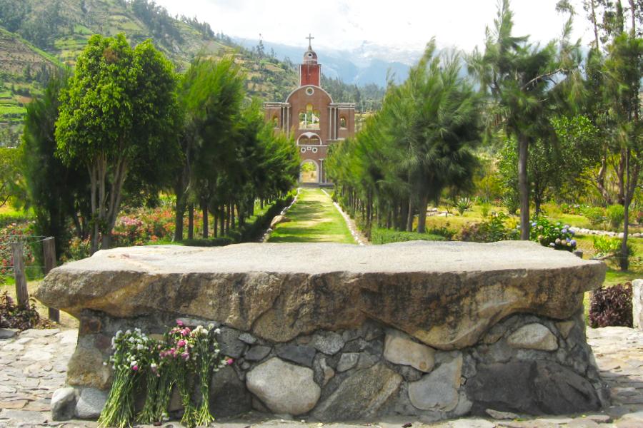 観光ユンガイ慰霊公園(Campo Santo Yungay)(標高2500m)(観光50分)の写真