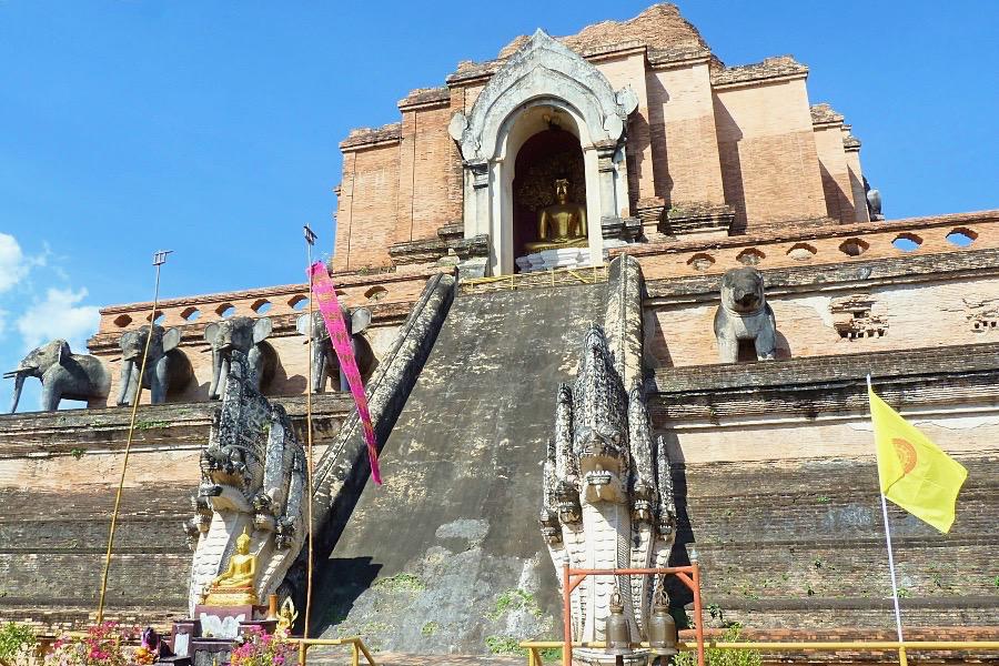 チェンマイの仏塔チェーディー・ルアンの写真@タイ観光/旅行