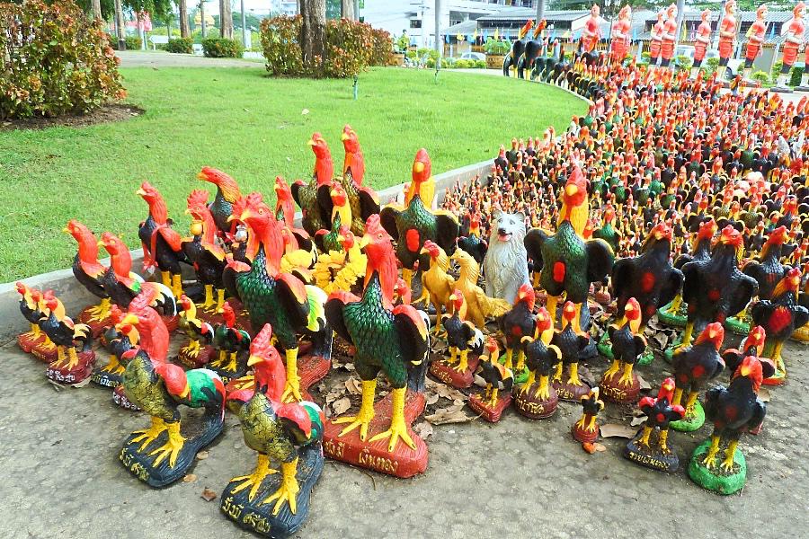 タークのローイクラトン祭りの人形パレード写真@タイ観光