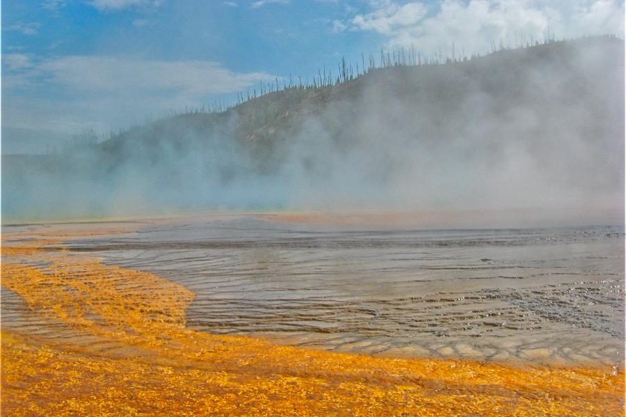 観光世界遺産グランド・プリズマティック・スプリング(Grand Prismatic Spring)の写真