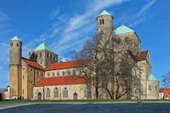 世界遺産ヒルデスハイムの聖マリア大聖堂と聖ミカエル教会