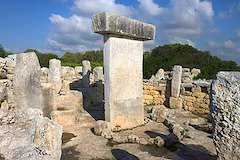世界遺産メノルカ島のタラヨ文化の先史時代遺跡