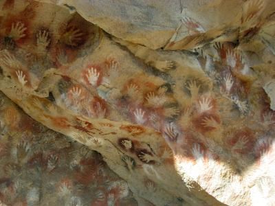 紀元前の人間の手の壁画