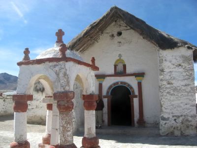 古い白い教会