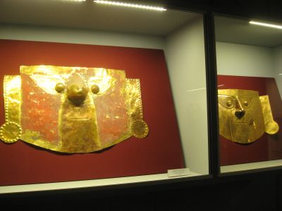 国立博物館で黄金の仮面