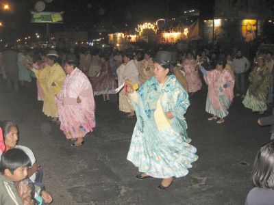 コチャバンバ、夜パレード