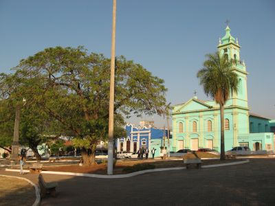 コルンバの広場と教会