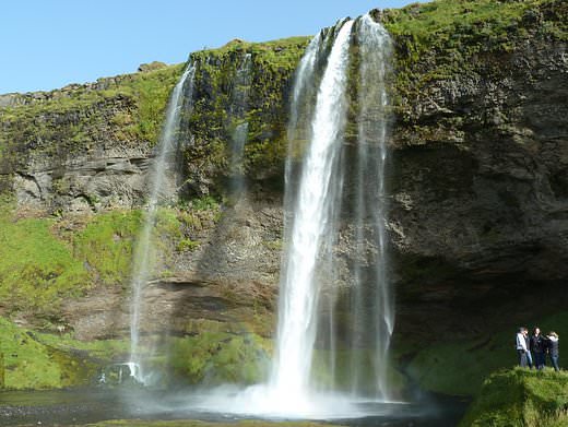 アイスランドの滝 セーリャラントスフォス